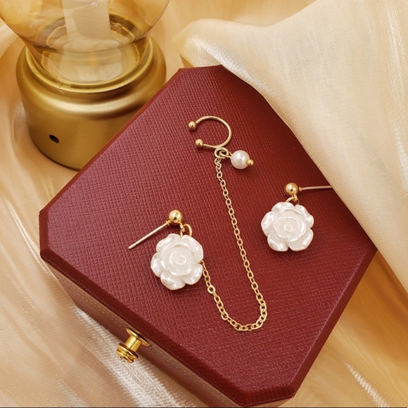 Sweet White Rose Earrings With Attached Ear Cuff - Picture 5 of 7